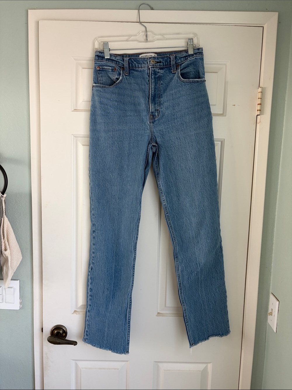 Abercrombie & Fitch Straight Ultra High Rise Jeans